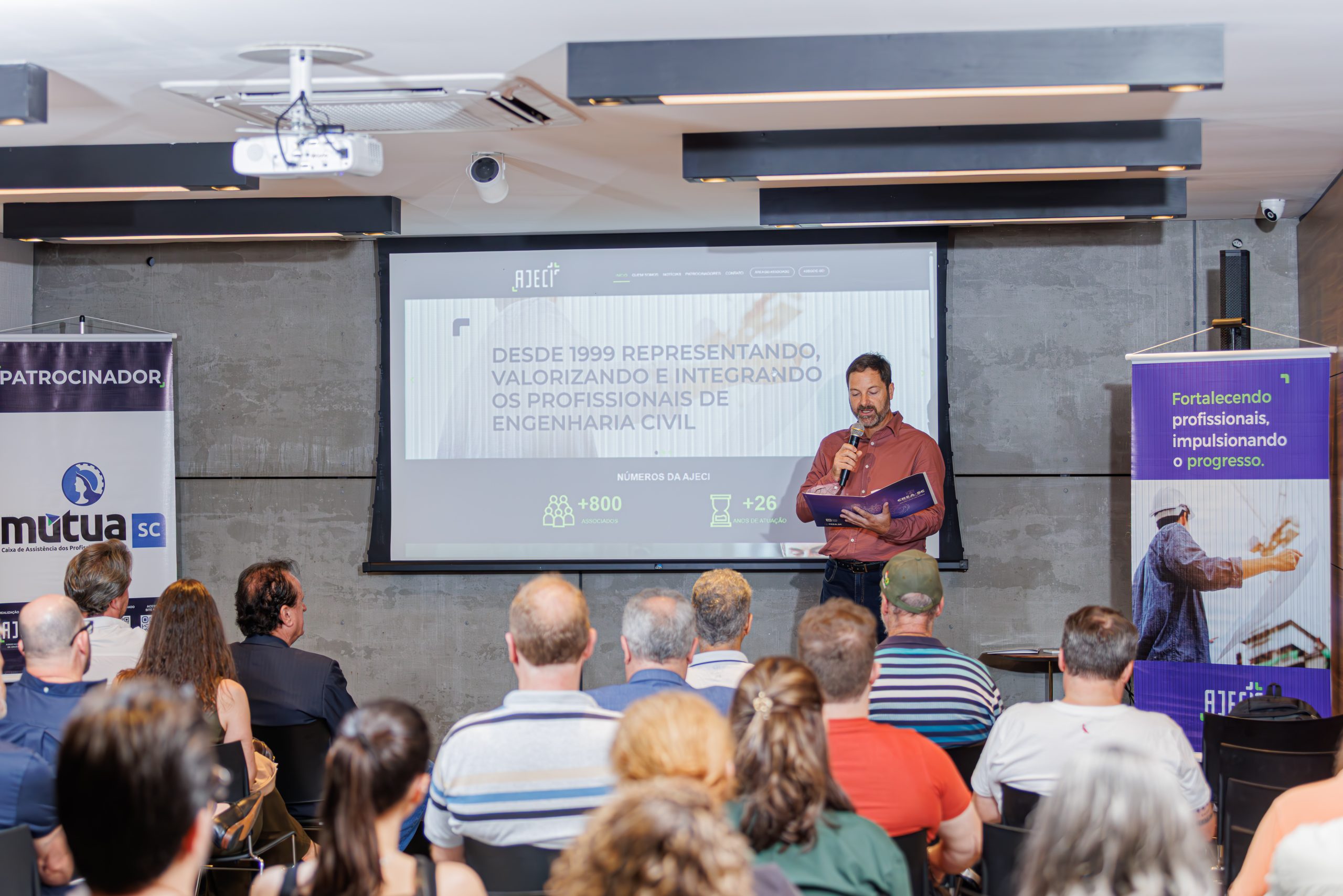 CICLO DE PALESTRAS AJECI 2025_281125-128