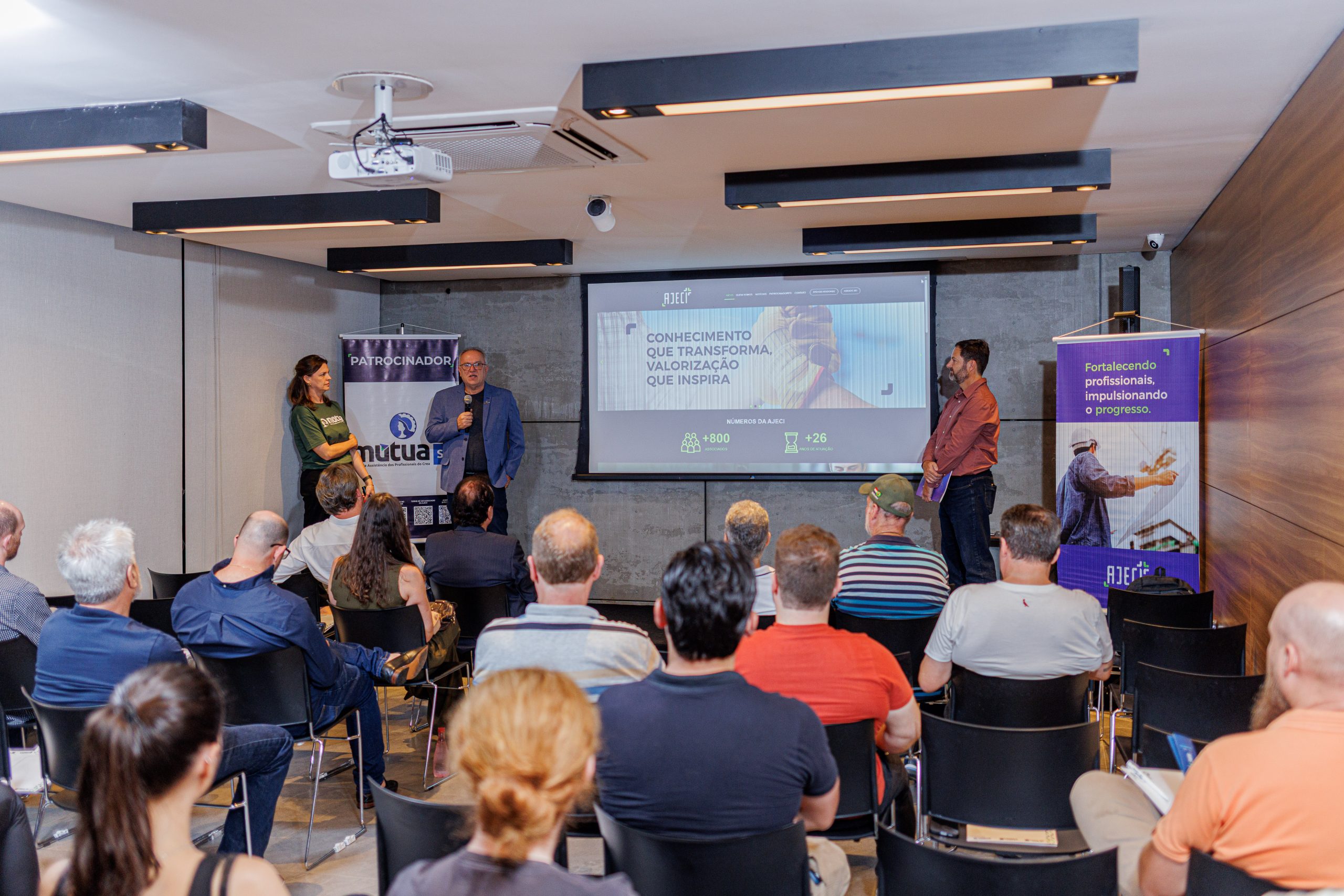 CICLO DE PALESTRAS AJECI 2025_281125-164