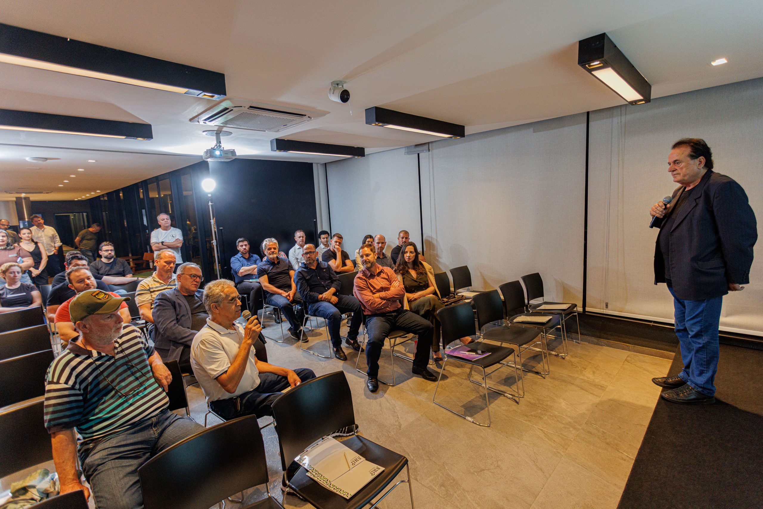 CICLO DE PALESTRAS AJECI 2025_281125-239