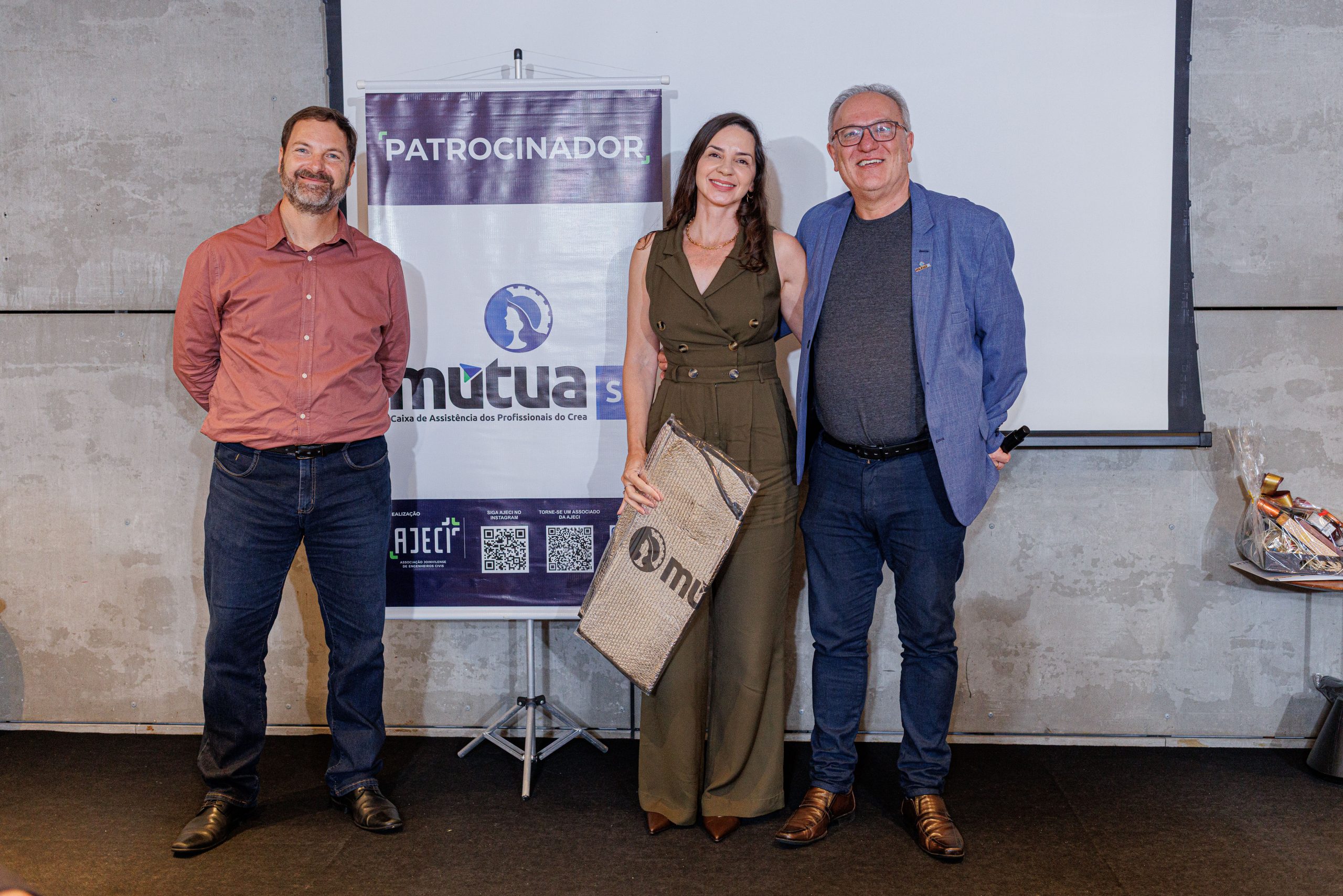 CICLO DE PALESTRAS AJECI 2025_281125-275