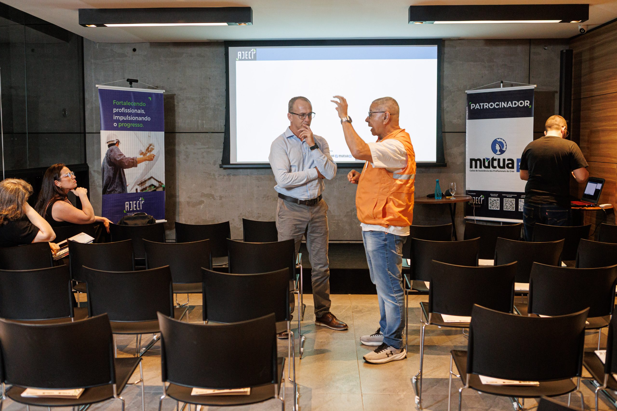 CICLO DE PALESTRAS AJECI_NOV 2025-49