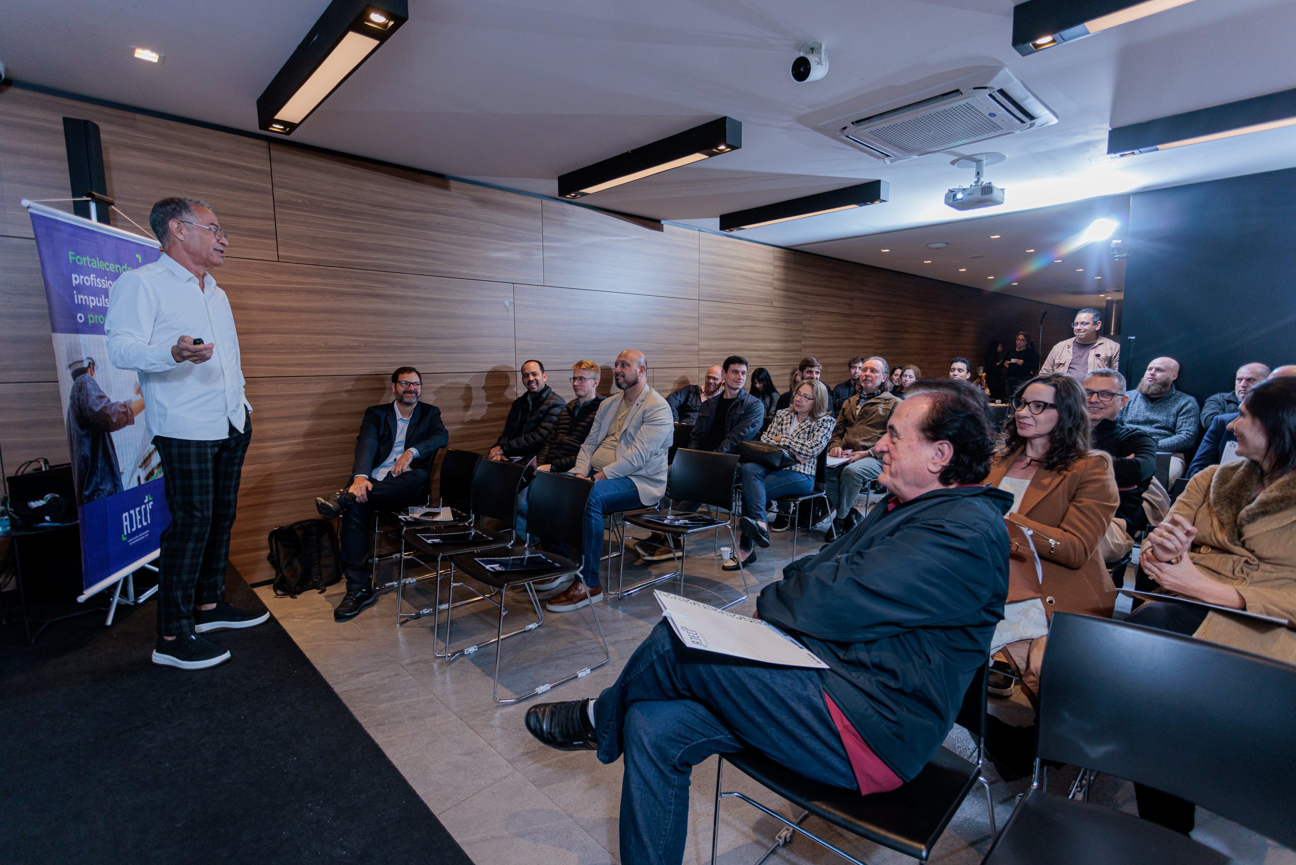 CICLO DE PALESTRAS AJECI_190526-231